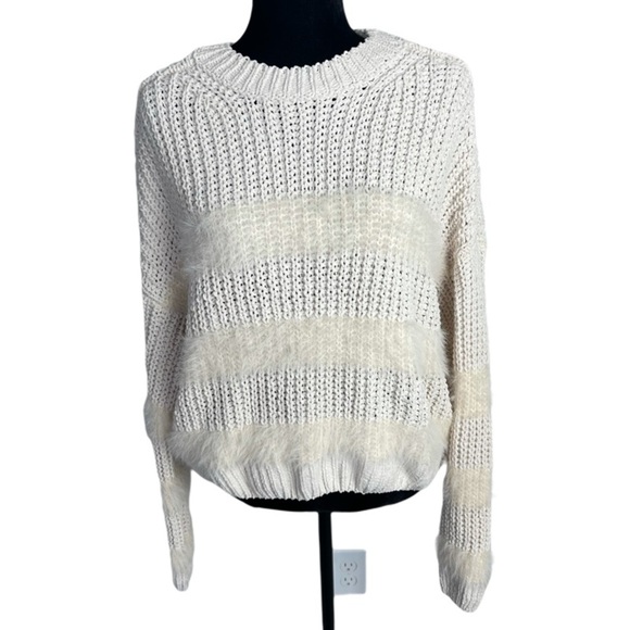 Shoedazzle chunky knit fuzzy extra soft and warm sweater size M - Picture 1 of 12
